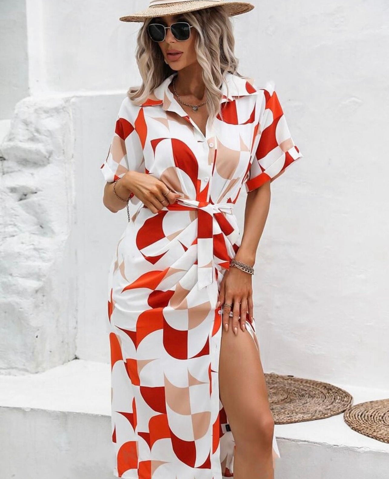 Vestido con estampado blanco y naranja