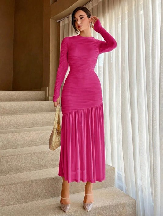 Vestido Fuscia, manga larga, plizado