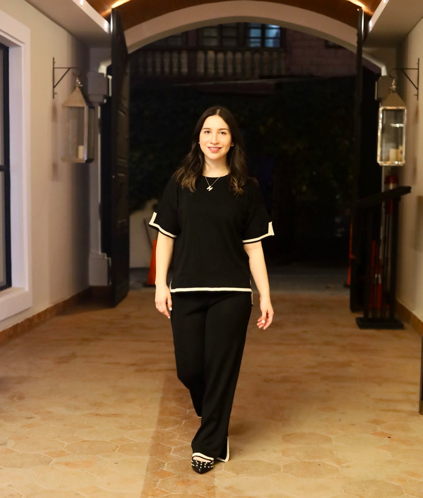 Aura Comfy Black Set